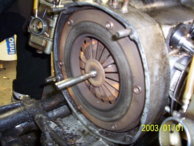 vypínací mechanismus